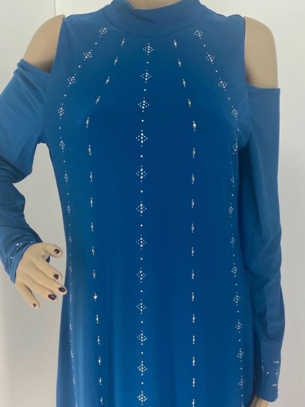 WHITE HOUSE BLACK MARKET BLUE EMBELLISHED COLD SHOULDER MOCK DRESS